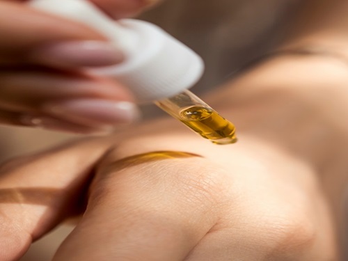 Ceramide AP: O comoară dublă pentru îngrijirea pielii și medicamente